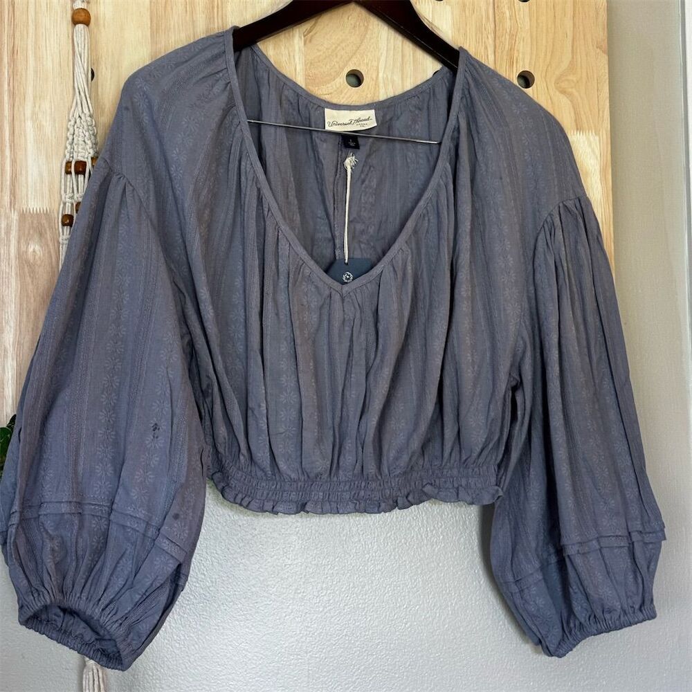 Universal Thread Women's Blue V-Neck Cropped Blouse Size L